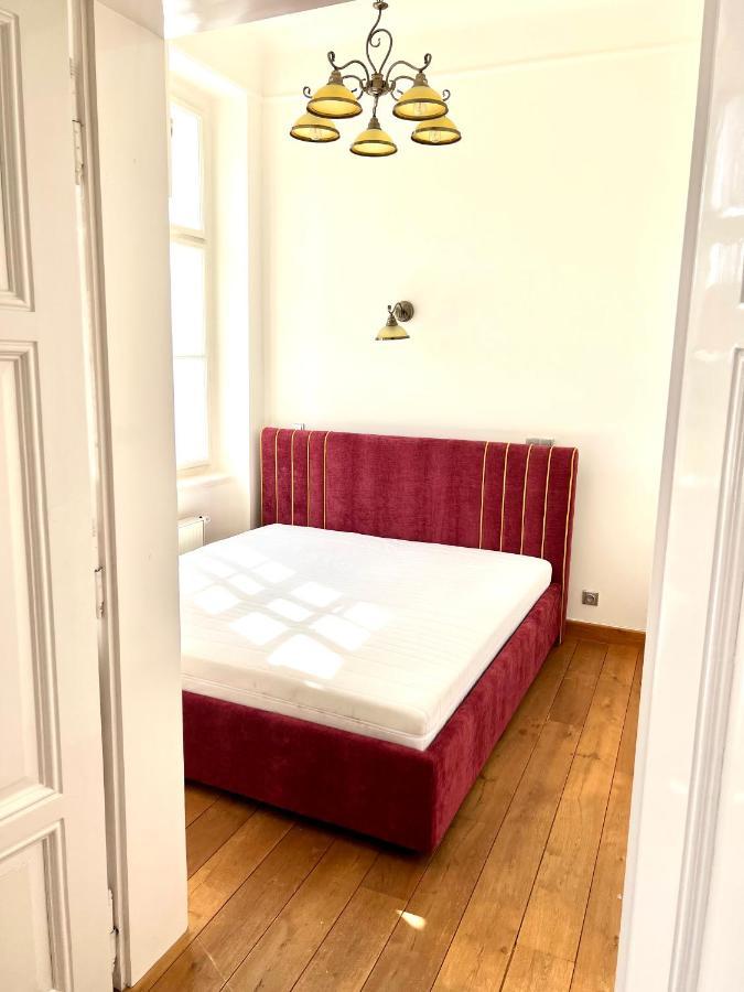Charles Bridge Apartment Praga Esterno foto