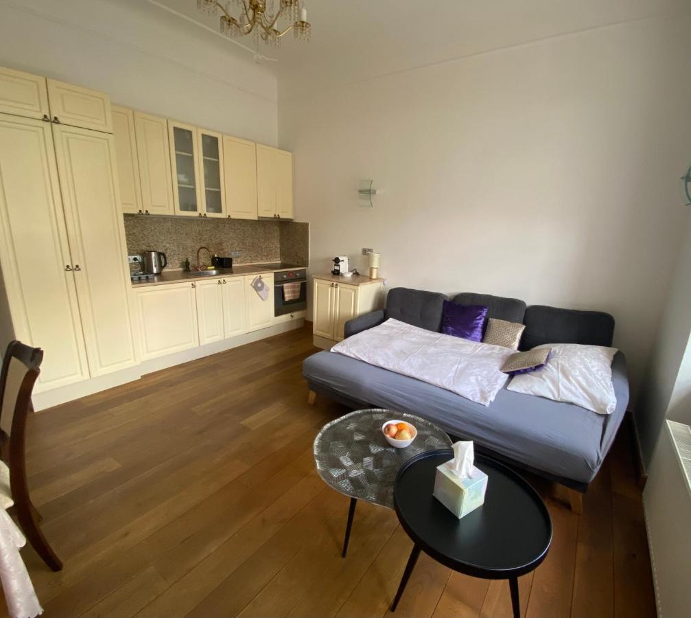 Charles Bridge Apartment Praga Esterno foto