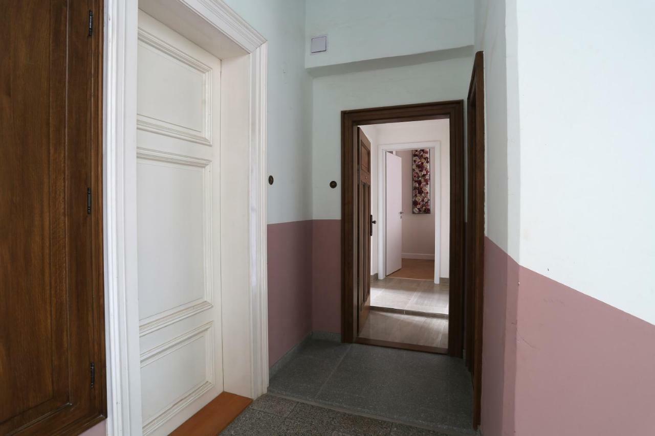 Charles Bridge Apartment Praga Esterno foto