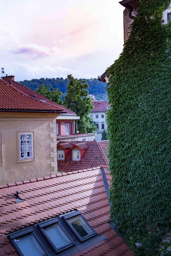 Charles Bridge Apartment Praga Esterno foto